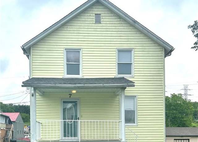 Property at 7 Fairview Pl, Union Twp - Wsh, PA 15038, 3 beds, 2 baths