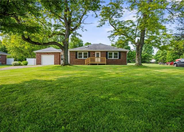 Property at 542 Twitmeyer Ave, Hermitage, PA 16148, 3 beds, 2 baths