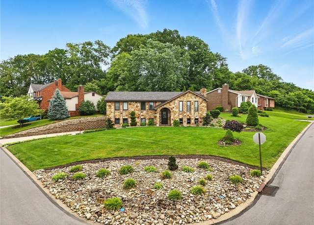 Property at 1413 Alice Dr, Bridgeville, PA 15017, 3 beds, 2.5 baths