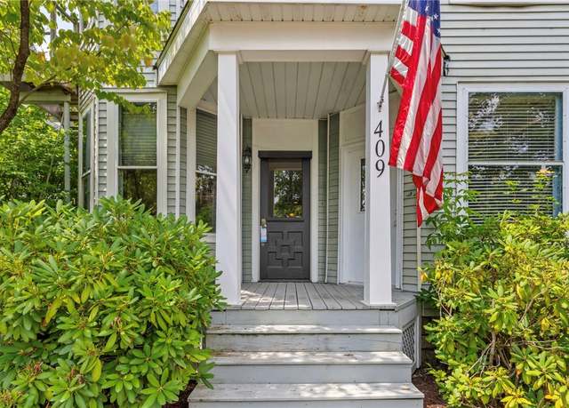 Property at 409 N Jefferson St, New Castle/1st, PA 16101, 6 beds, 2.5 baths