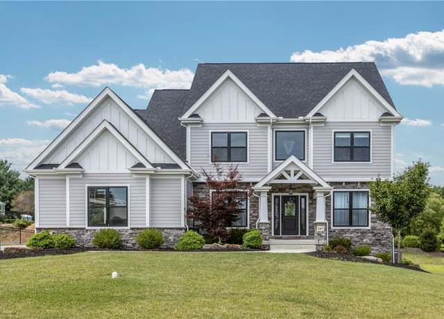 Property at 207 Monterey Ct, Adams Twp, PA 16046, 5 beds, 3 baths