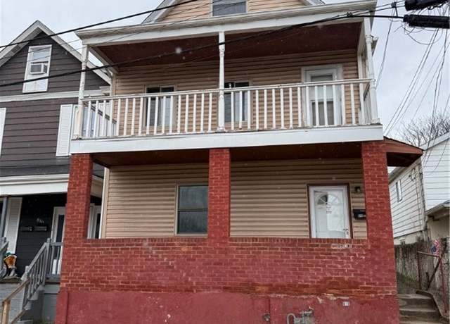 Property at 810 10th St, Mckees Rocks, PA 15136, 4 beds, 2 baths