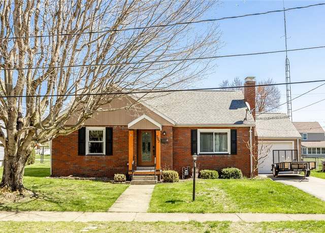 Property at 703 Ridgeway Ave, Grove City Boro, PA 16127, 3 beds, 1 bath