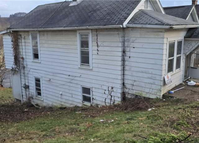 Property at 230 S 5th St, Youngwood, PA 15697, 2 beds, 1 bath