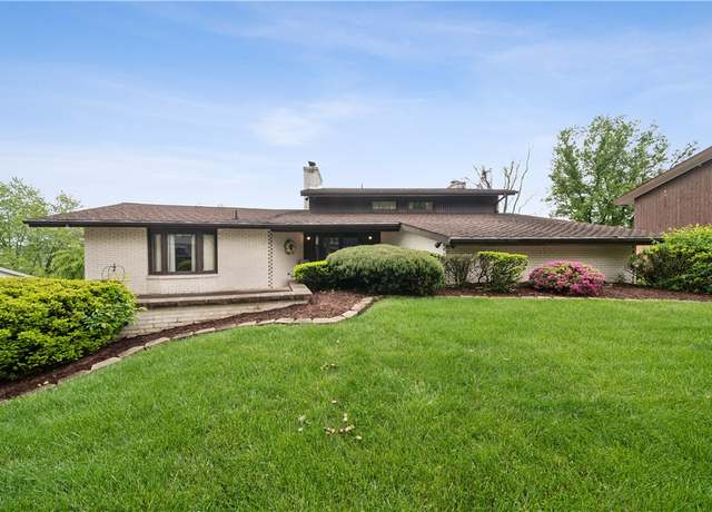 Property at 257 Penhurst Dr, Wilkins Twp, PA 15235, 3 beds, 2.5 baths