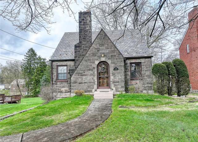 Property at 120 Arden Dr, Shaler, PA 15116, 3 beds, 2.5 baths