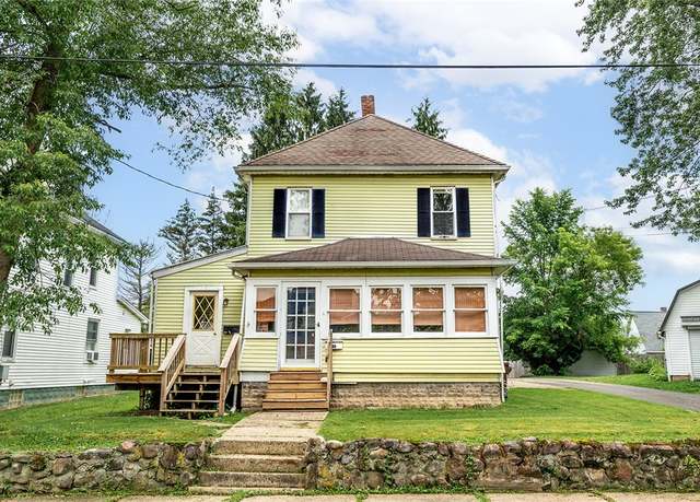 Property at 407 Hill St, Grove City Boro, PA 16127, 4 beds, 2 baths