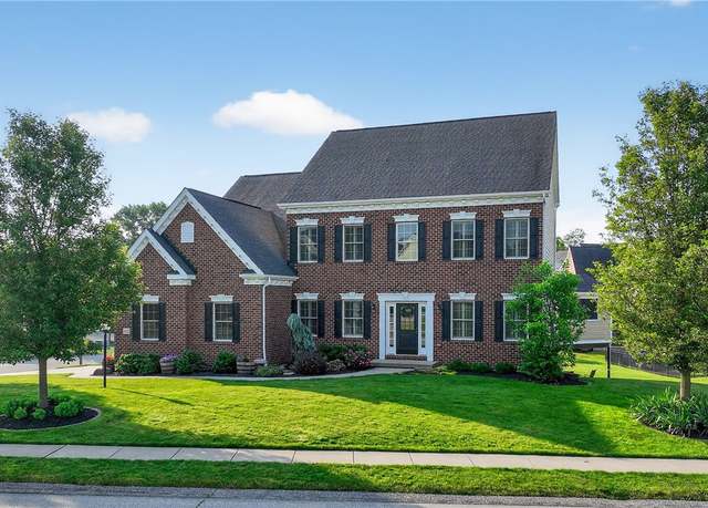 Property at 622 Braeburn Way, North Strabane, PA 15317, 4 beds, 2.5 baths