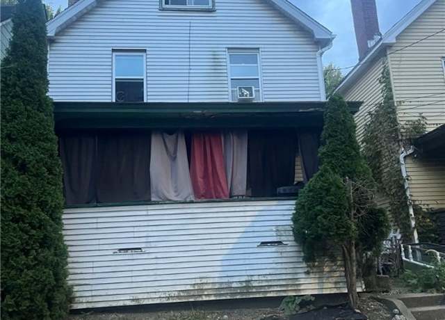Property at 3314 Oakland St, Mckeesport, PA 15132, 4 beds, 1 bath