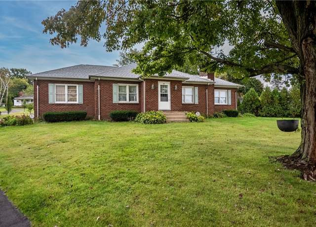 Property at 1820 N Hermitage Rd, Hermitage, PA 16148, 2 beds, 2 baths