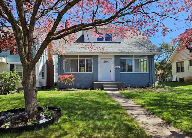 Property at 416 Vernon St, New Kensington, PA 15068, 3 beds, 1.5 baths