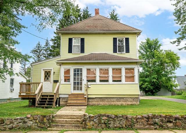 Property at 407 Hill St, Grove City Boro, PA 16127, 4 beds, 2 baths
