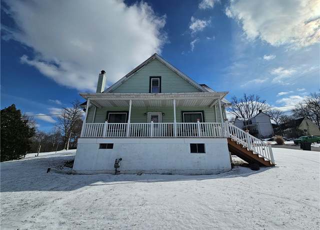 Property at 221 Center Ave, Oakdale, PA 15071, 4 beds, 2 baths