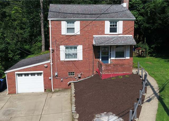 Property at 2266 Constitution Blvd, Elizabeth, PA 15135, 3 beds, 2 baths
