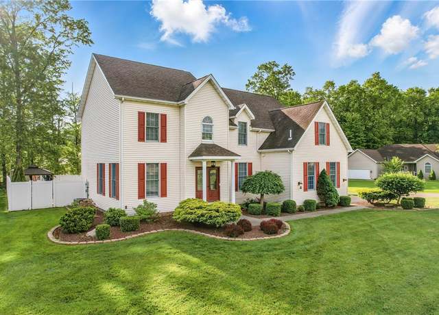 Property at 1523 Lori Ln, Hermitage, PA 16148, 5 beds, 4.5 baths