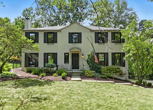 Property at 114 Oak Glen Dr, Oakmont, PA 15139, 4 beds, 2.5 baths