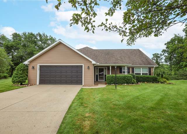 Property at 156 Golf Club Ln, Liberty Twp, PA 16127, 3 beds, 2.5 baths