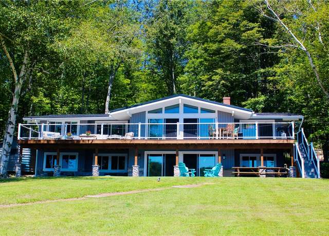 Property at 1435 Peninsula Dr, Indian Lake Boro, PA 15926, 4 beds, 3.5 baths