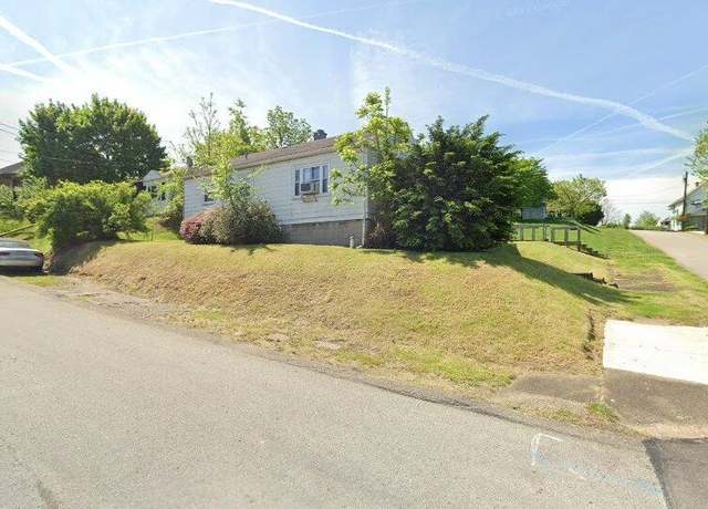 Property at 28 Pershing Ave, Uniontown, PA 15401, 3 beds, 1 bath