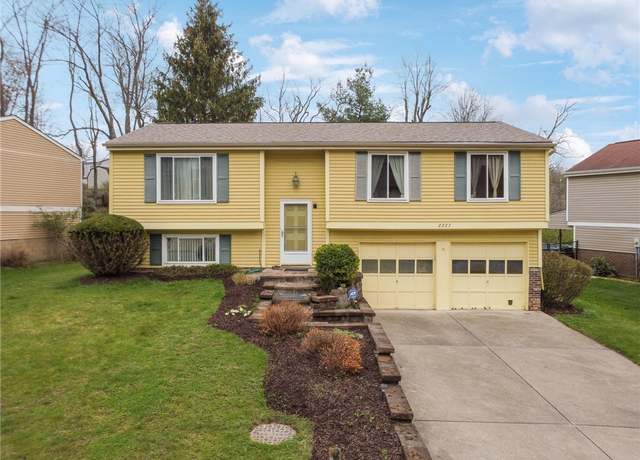 Property at 2227 Chapparal Dr, Plum Boro, PA 15239, 3 beds, 2.5 baths