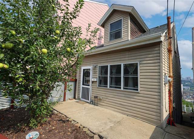 Property at 53 Holt St, South Side, PA 15203, 2 beds, 2 baths