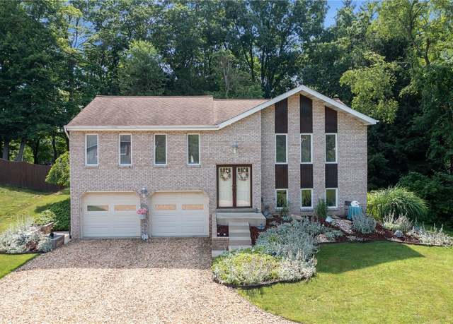 Property at 125 Irene Dr, Penn Twp - Wml, PA 15642, 3 beds, 2.5 baths