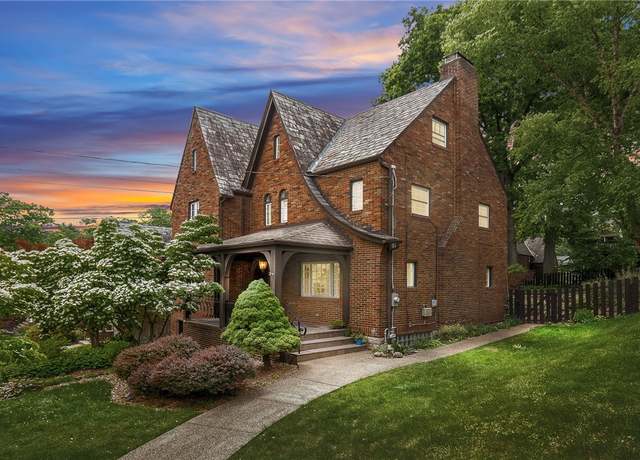 Property at 136 Inglewood Dr, Mt. Lebanon, PA 15228, 5 beds, 2.5 baths
