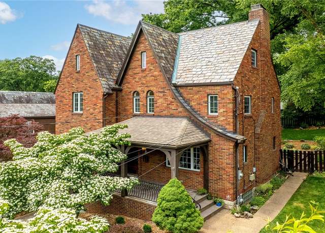 Property at 136 Inglewood Dr, Mt. Lebanon, PA 15228, 5 beds, 2.5 baths