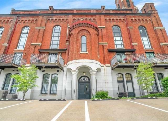 Property at 1 Pius St Unit B1, South Side, PA 15203, 3 beds, 2.5 baths