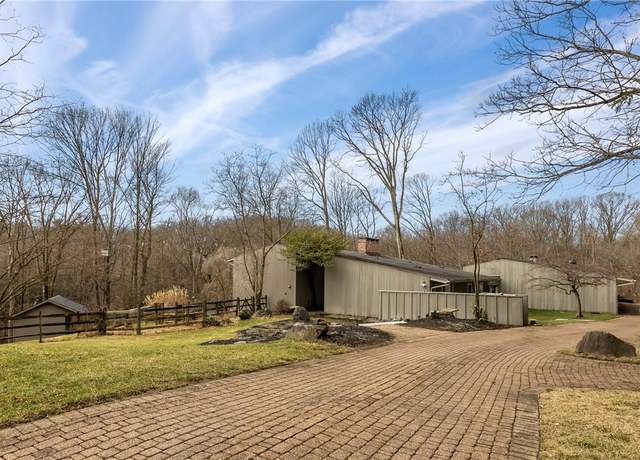 Property at 112 Wynnwood Dr, Fox Chapel, PA 15215, 4 beds, 4 baths