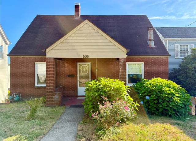 Property at 505 10th St, Pitcairn, PA 15140, 3 beds, 1 bath