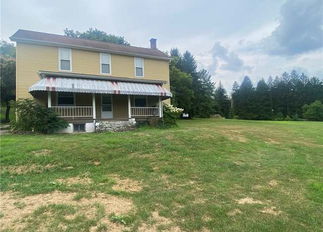 Property at 124 S 16th St, Dunbar Twp, PA 15425, 3 beds, 1.5 baths