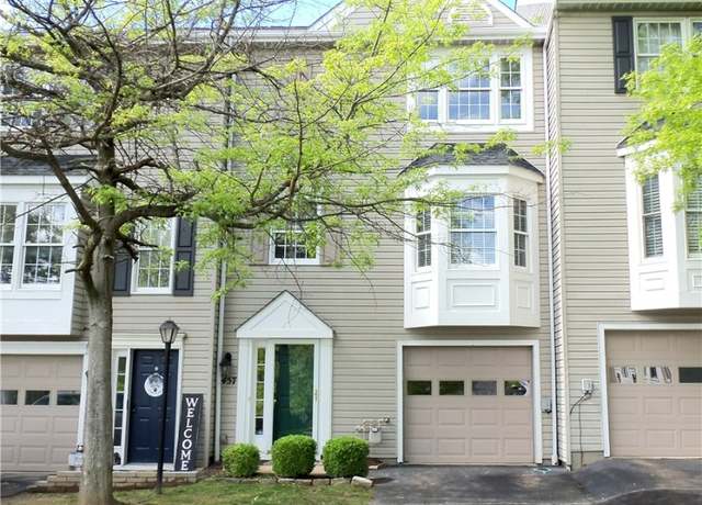 Property at 457 Cherryhill Dr, Cecil, PA 15017, 3 beds, 1.5 baths