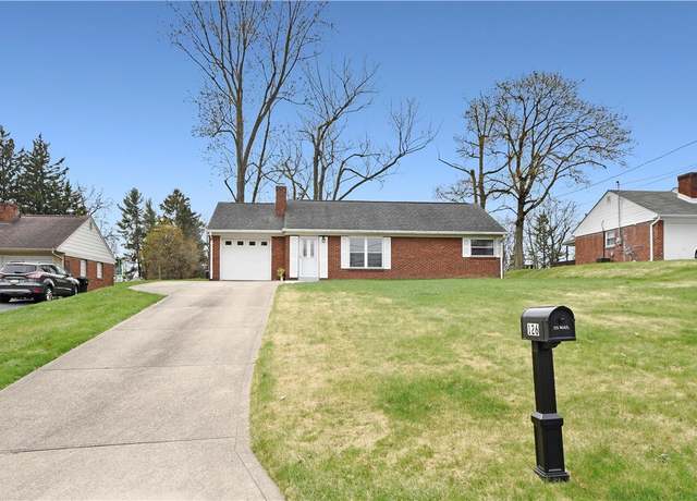 Property at 126 S Patton Dr, Moon/crescent Twp, PA 15108, 2 beds, 1 bath