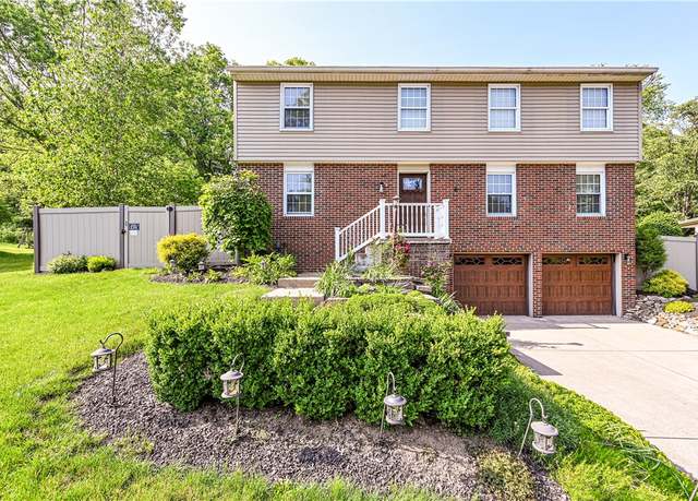 Property at 8 Fawn Ln, Penn Twp - Wml, PA 15632, 4 beds, 2.5 baths