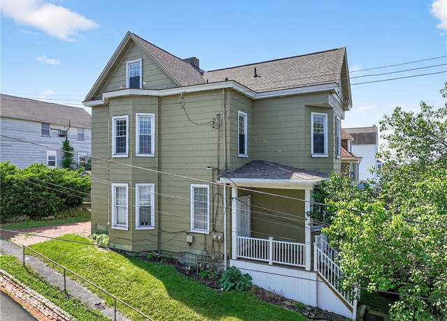 Property at 201 La Belle St, Mt Washington, PA 15211, 5 beds, 3 baths