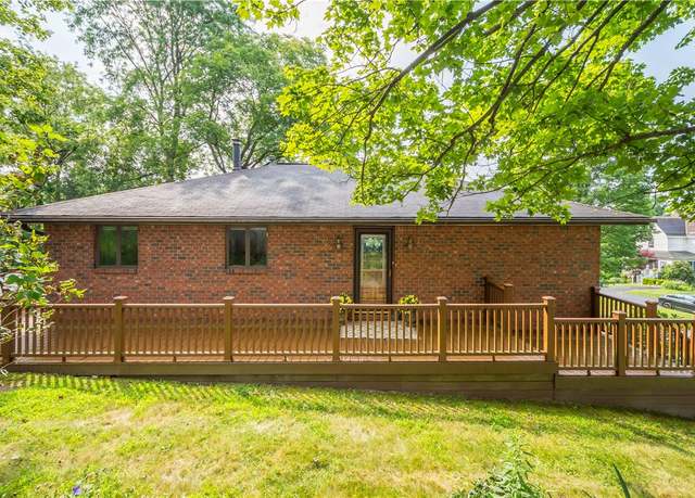 Property at 424 N Highland Ave, Oakdale, PA 15071, 3 beds, 2 baths