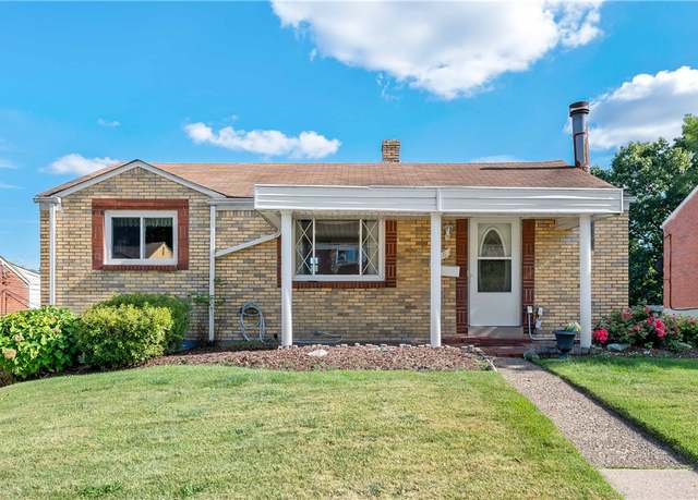 Property at 666 Hartranft St, Brookline, PA 15226, 3 beds, 1.5 baths