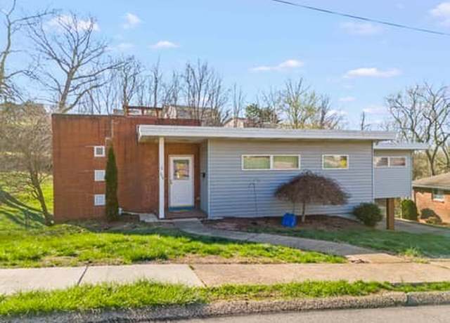 Property at 438 Canyon Dr, Canonsburg, PA 15317, 3 beds, 2.5 baths