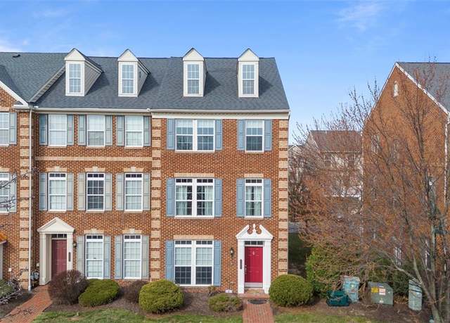 Property at 3009 Village Run, Pine Twp - Nal, PA 15090, 2 beds, 3 baths
