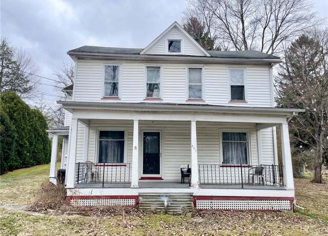 Property at 331 N Pitt St, Mercer Boro - Mer, PA 16137, 4 beds, 2 baths