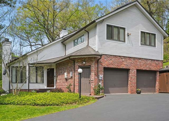 Property at 1 Quail Hill Rd, Fox Chapel, PA 15238, 3 beds, 3.5 baths