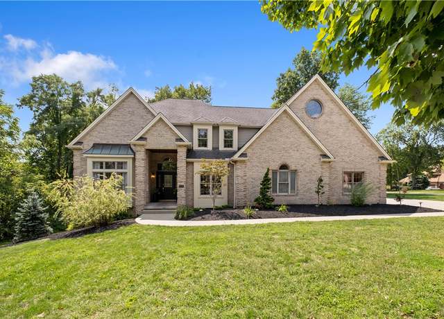 Property at 126 Starview Ln, Cranberry Twp, PA 16066, 5 beds, 3.5 baths