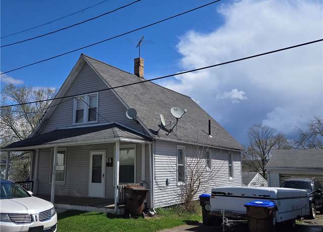Property at 334 Maple Way, Sharon, PA 16146, 3 beds, 2 baths