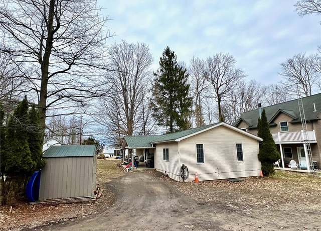 Property at 13478 Old Lake Rd, Springfield, PA 16411, 2 beds, 1 bath