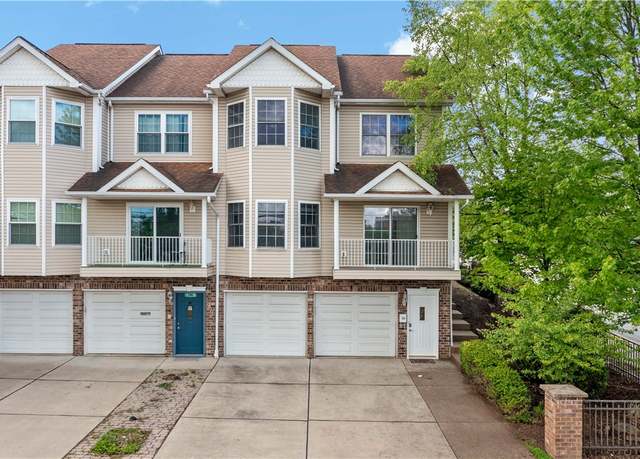 Property at 504 Berkshire Ave, Brookline, PA 15226, 3 beds, 3.5 baths