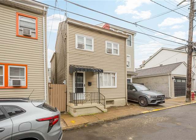 Property at 159 S 16th St, South Side, PA 15203, 4 beds, 2 baths