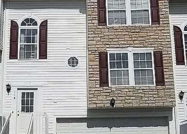 Property at 116 Antlerhollow Ct, Cranberry Twp, PA 16066, 3 beds, 2.5 baths