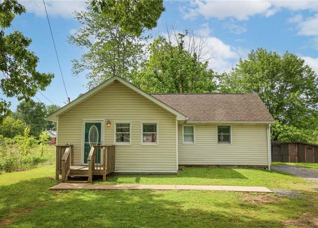 Property at 343 Whitestown Rd, Twp Of But Nw, PA 16001, 3 beds, 1.5 baths