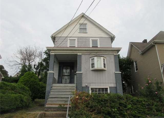 Property at 435 Blaine Ave, Canonsburg, PA 15317, 3 beds, 2 baths